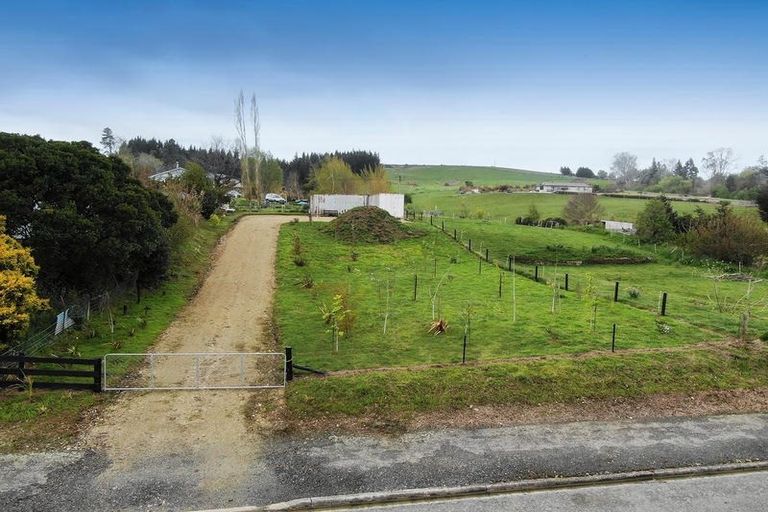 Photo of property in 28 Irvine Street, Lawrence, 9532