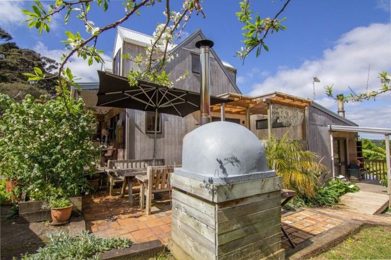 Photo of property in 295 Kanohi Road, Kaukapakapa, 0873