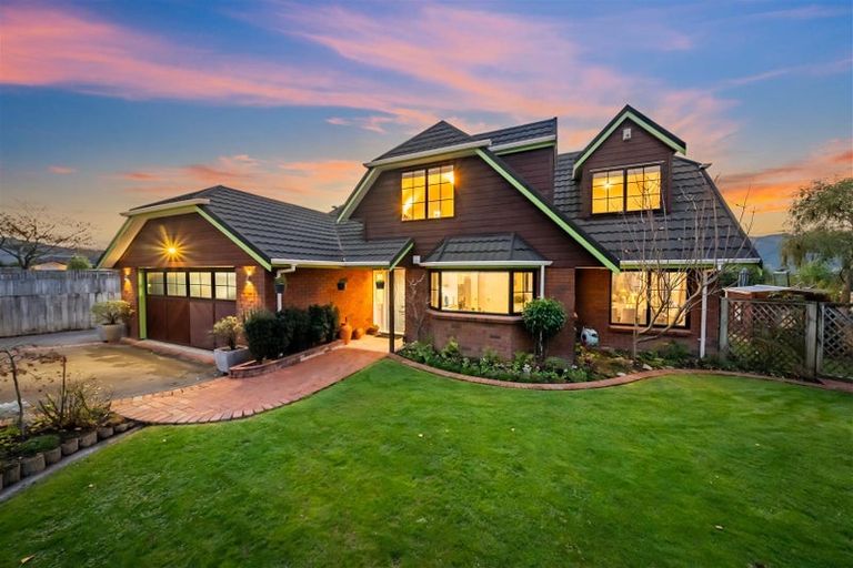 Photo of property in 21 Marlborough Street, Silverstream, Upper Hutt, 5019