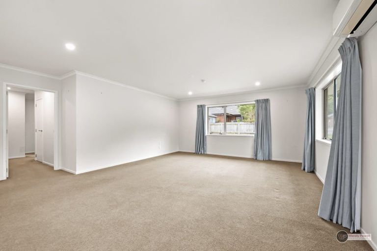 Photo of property in 73 Riverstone Drive, Riverstone Terraces, Upper Hutt, 5018