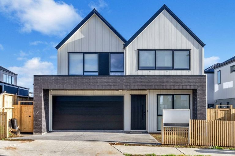 Photo of property in 52 Michael Bosher Way, Flat Bush, Auckland, 2019