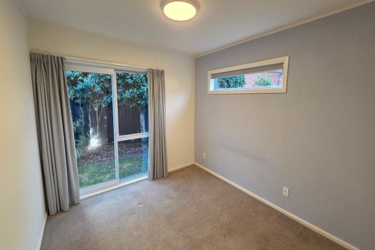 Photo of property in 1/18 Maidstone Road, Ilam, Christchurch, 8041