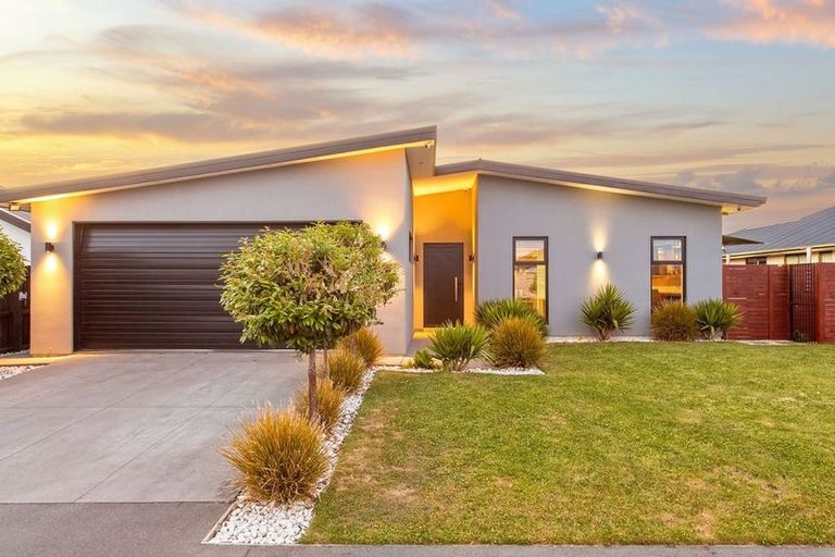 Photo of property in 34 Ellesmere Street, Marshland, Christchurch, 8083