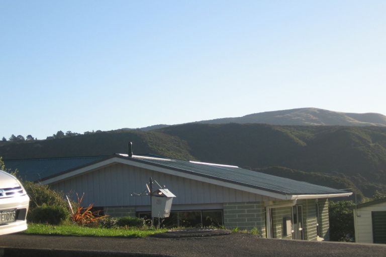 Photo of property in 62 Holborn Drive, Stokes Valley, Lower Hutt, 5019