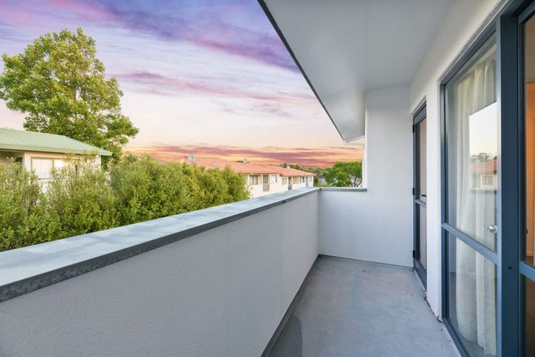 Photo of property in 9 Butia Avenue, Henderson, Auckland, 0612