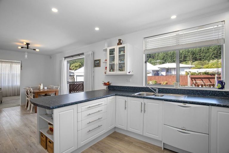 Photo of property in 22 Berkeley Road, Wainuiomata, Lower Hutt, 5014