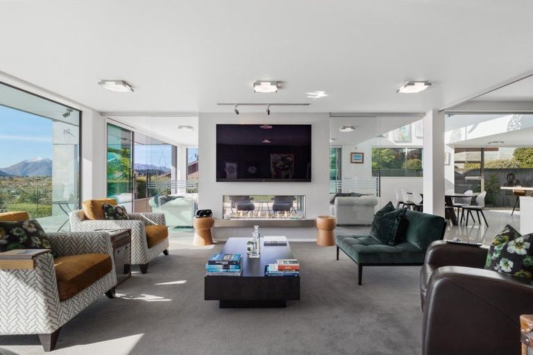 Photo of property in 3 Botting Place, Wanaka, 9305