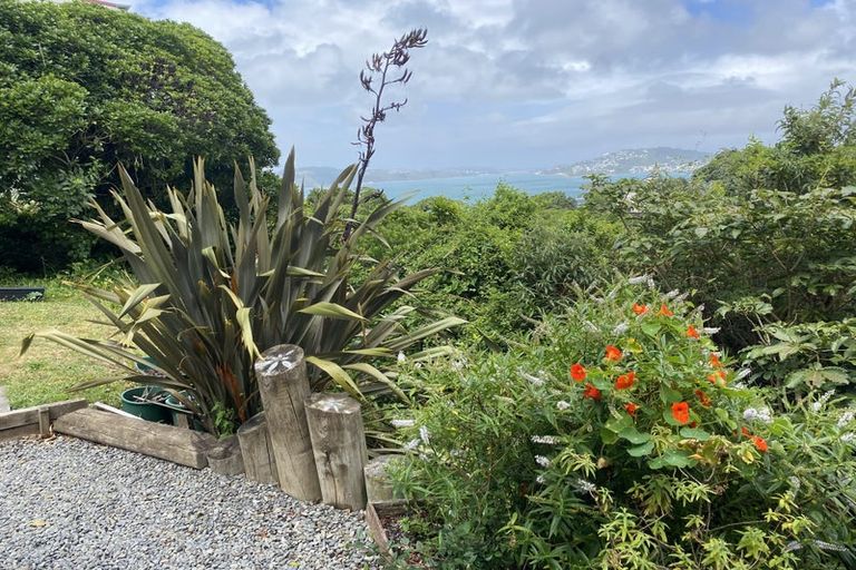 Photo of property in 70 Homebush Road, Khandallah, Wellington, 6035