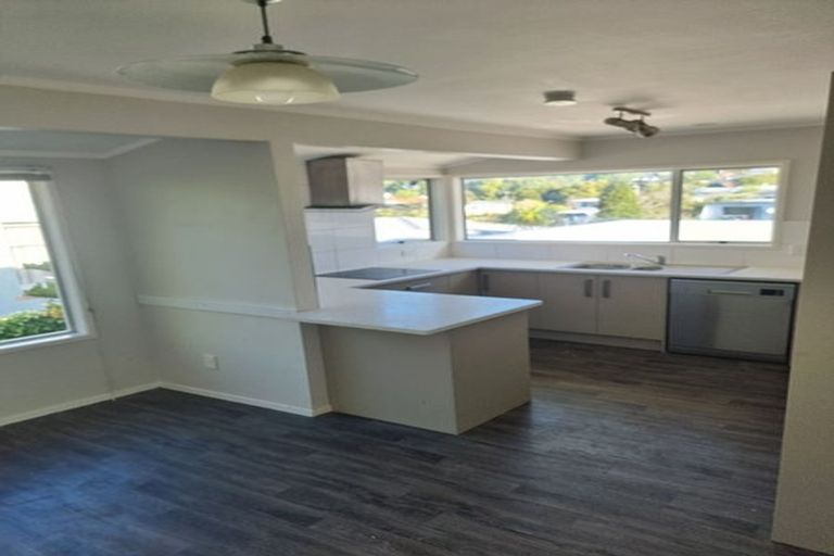 Photo of property in 1/19a Ribblesdale Road, Henderson, Auckland, 0612