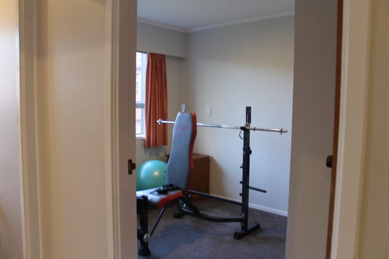 Photo of property in 2/33 Tyrian Close, Half Moon Bay, Auckland, 2012