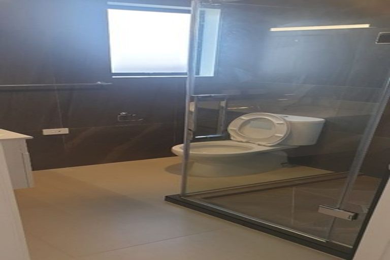 Photo of property in 58a Mckenzie Road, Mangere Bridge, Auckland, 2022