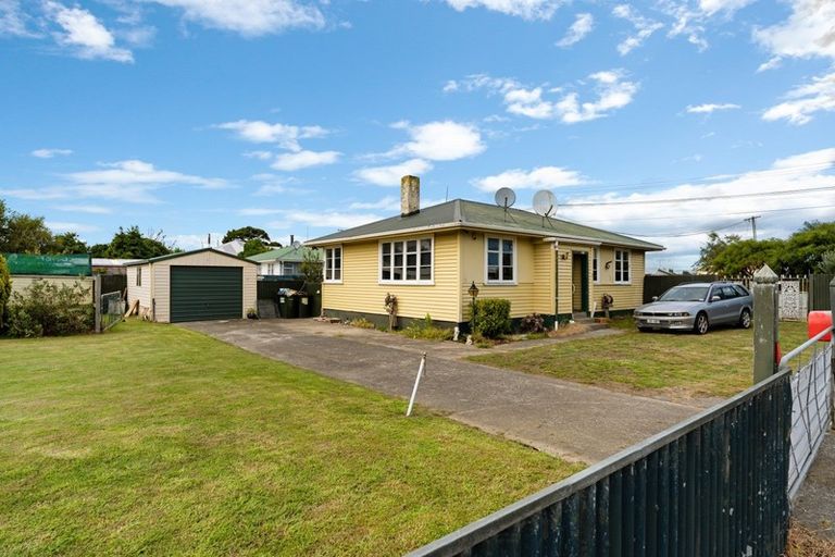 Photo of property in 2 Huntly Street, Foxton, 4814