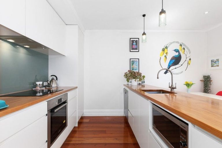 Photo of property in 13 Milton Street, Berhampore, Wellington, 6023