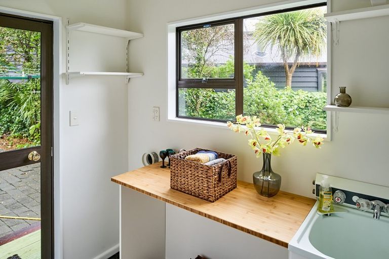 Photo of property in 1/372 Muritai Road, Eastbourne, Lower Hutt, 5013