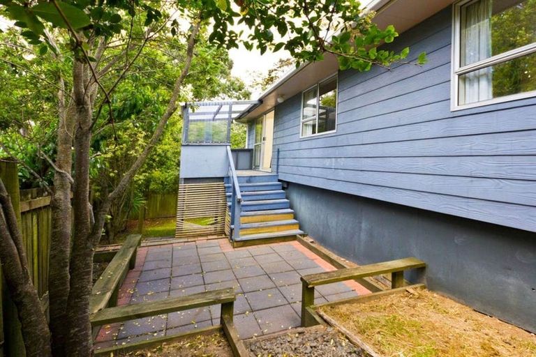 Photo of property in 168 Universal Drive, Henderson, Auckland, 0610