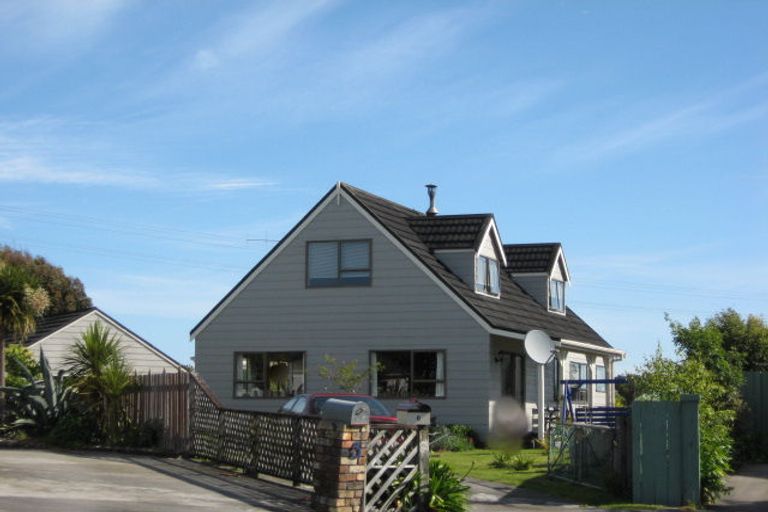 Photo of property in 6 Martin Place, Carters Beach, Westport, 7825