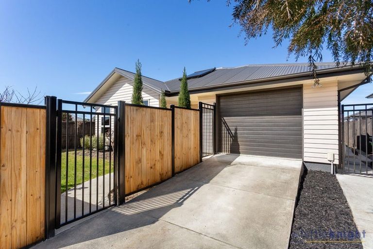 Photo of property in 16a Clarevale Street, Burwood, Christchurch, 8083