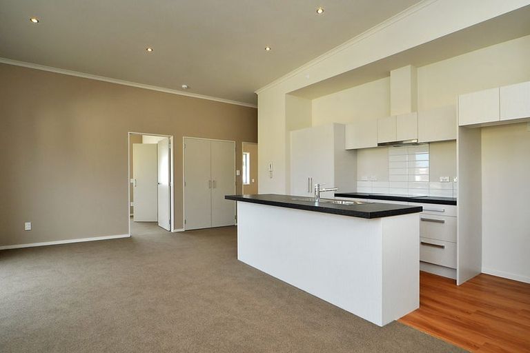 Photo of property in 9/123 The Parade, Island Bay, Wellington, 6023