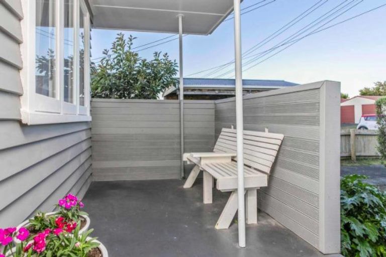 Photo of property in 1/15 Elizabeth Street, Papakura, 2110