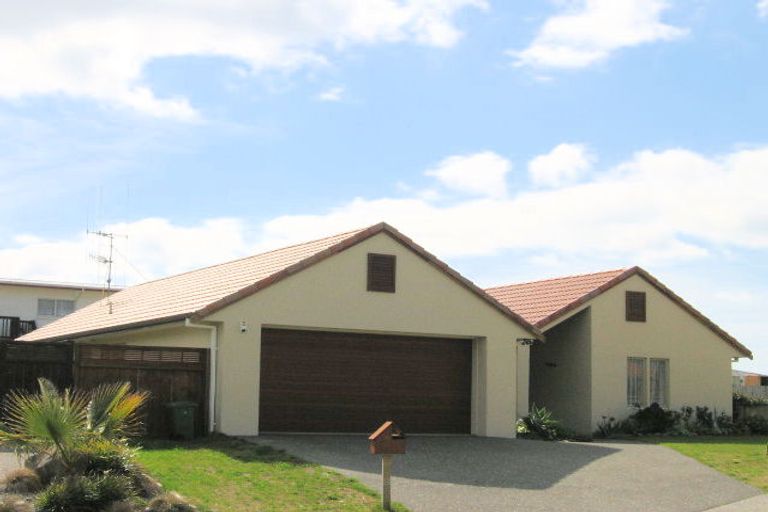 Photo of property in 17 Paua Cove, Papamoa Beach, Papamoa, 3118