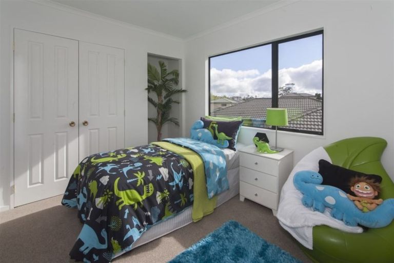 Photo of property in 8 Ali Place, Ranui, Auckland, 0612