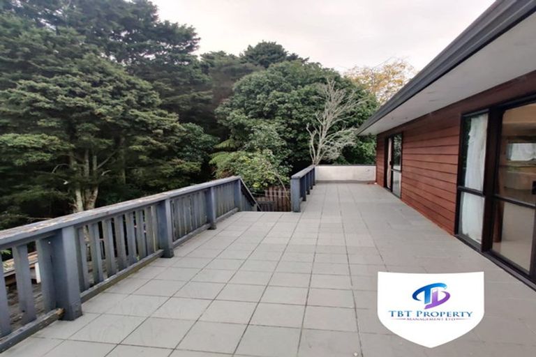 Photo of property in 21 Hakea Place, Totara Heights, Auckland, 2105
