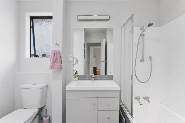 Photo of property in 1297 Papamoa Beach Road, Papamoa Beach, Papamoa, 3118