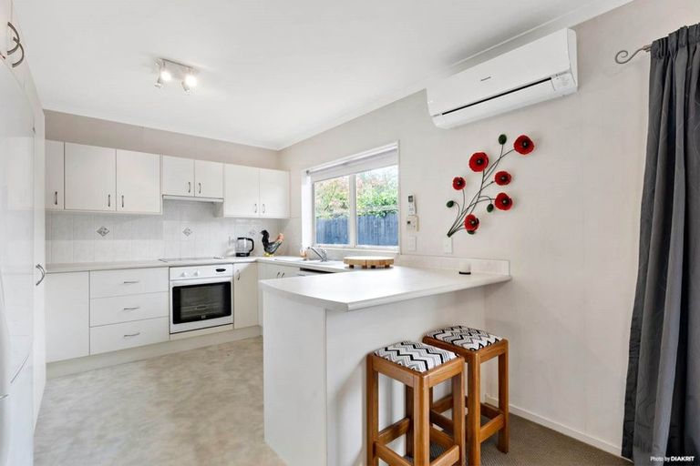 Photo of property in 12 Emmerdale Avenue, Papakura, 2110