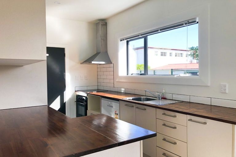 Photo of property in 8 Avon Street, Waterloo, Lower Hutt, 5011