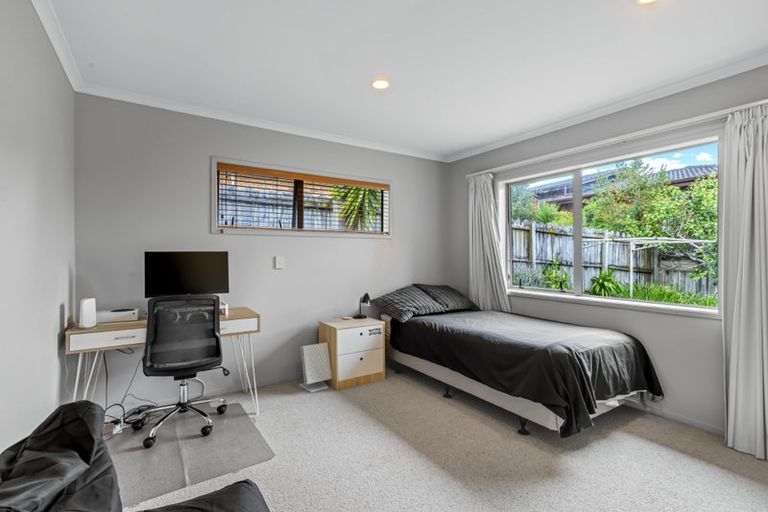 Photo of property in 12 Jelas Road, Red Beach, 0932