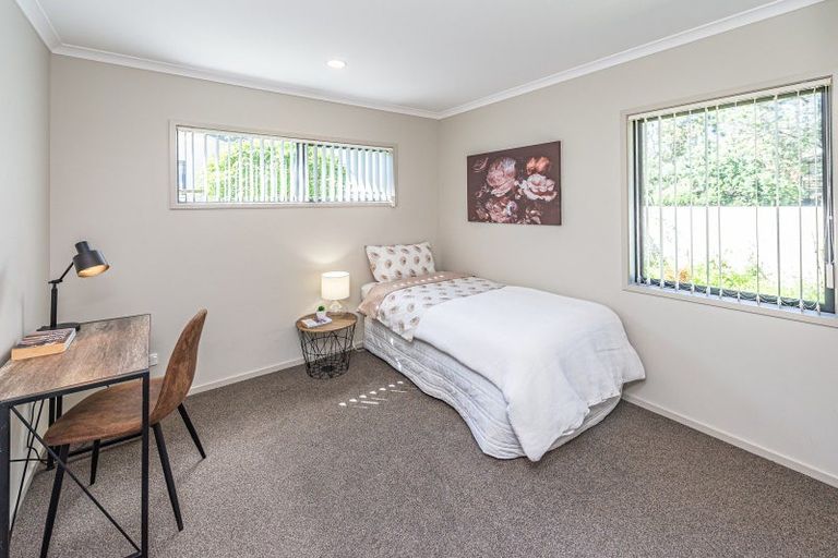 Photo of property in Caversham Park, 2/7 Caversham Road, Westmere, Whanganui, 4501