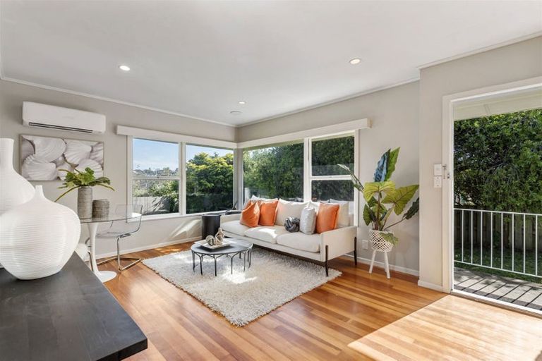 Photo of property in 3/13 Otakau Road, Milford, Auckland, 0620