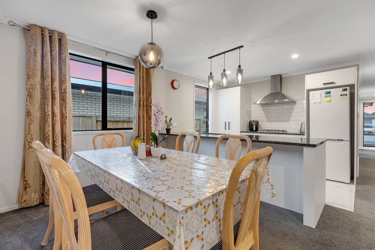 Photo of property in 14 Te Wharo Drive, Papamoa, 3118