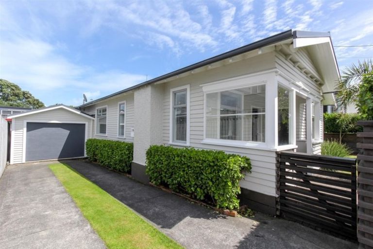 Photo of property in 30 Nobs Line, Strandon, New Plymouth, 4312