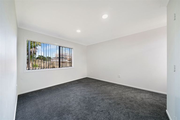 Photo of property in 65 Hetherington Road, Ranui, Auckland, 0612