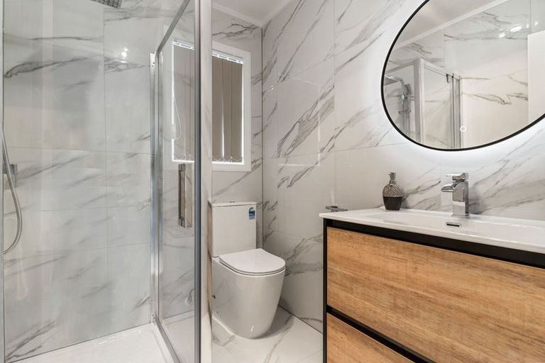 Photo of property in 1/18 Plunket Avenue, Papatoetoe, Auckland, 2104