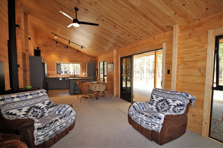 Photo of property in 390d Letts Gully Road, Letts Gully, Alexandra, 9393