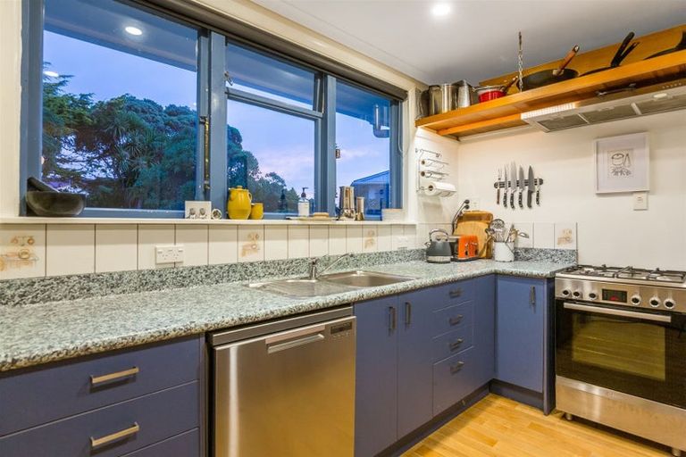 Photo of property in 42 Downes Street, Titahi Bay, Porirua, 5022