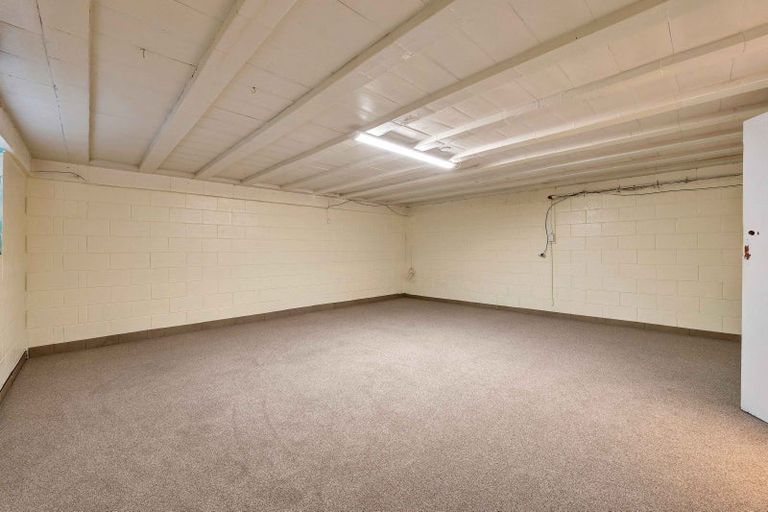 Photo of property in 3/341 Devon Street West, New Plymouth, 4310