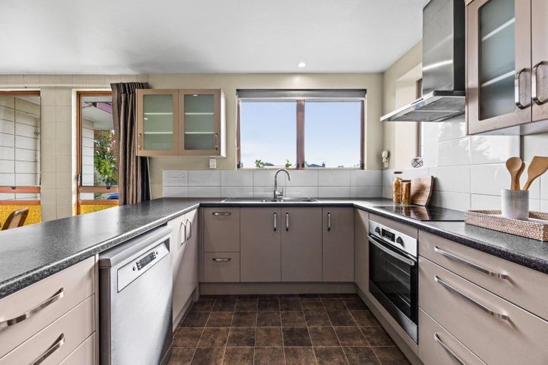 Photo of property in 27 Coventry Avenue, Tamatea, Napier, 4112