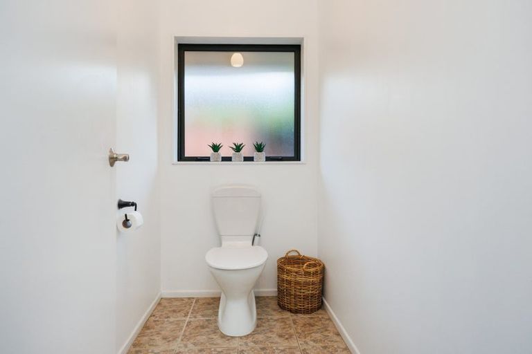 Photo of property in 197 Ruapehu Drive, Fitzherbert, Palmerston North, 4410