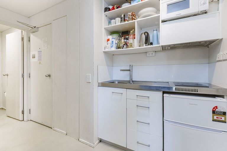 Photo of property in Columbia On Whitaker Apartments, 15a/15 Whitaker Place, Grafton, Auckland, 1010