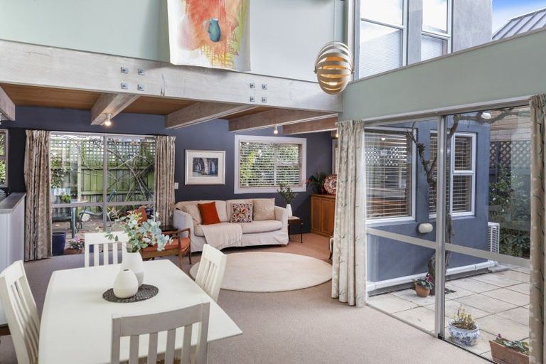 Photo of property in 2/18 Darvel Street, Riccarton, Christchurch, 8011