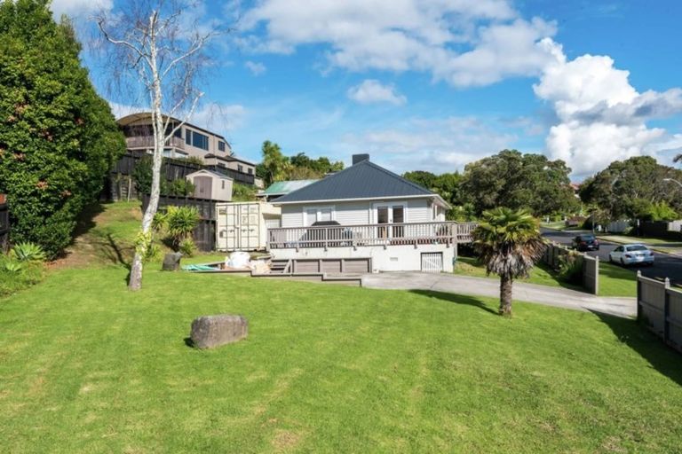 Photo of property in 8 Evelyn Road, Cockle Bay, Auckland, 2014