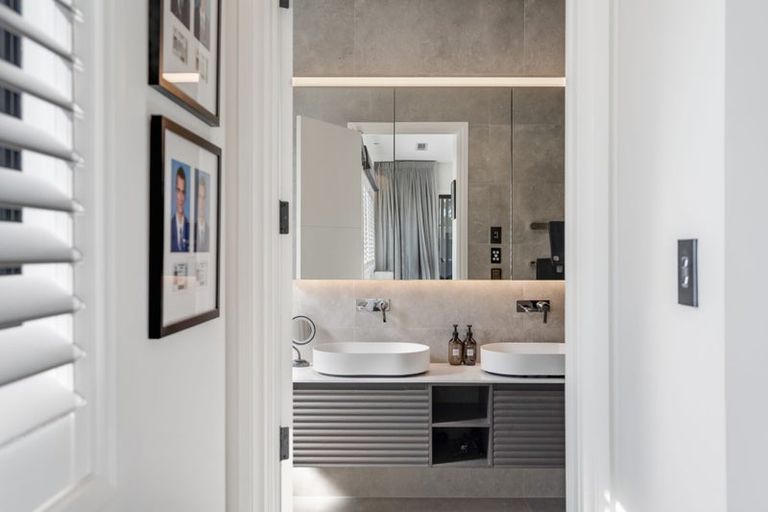 Photo of property in 47c Takutai Avenue, Half Moon Bay, Auckland, 2012