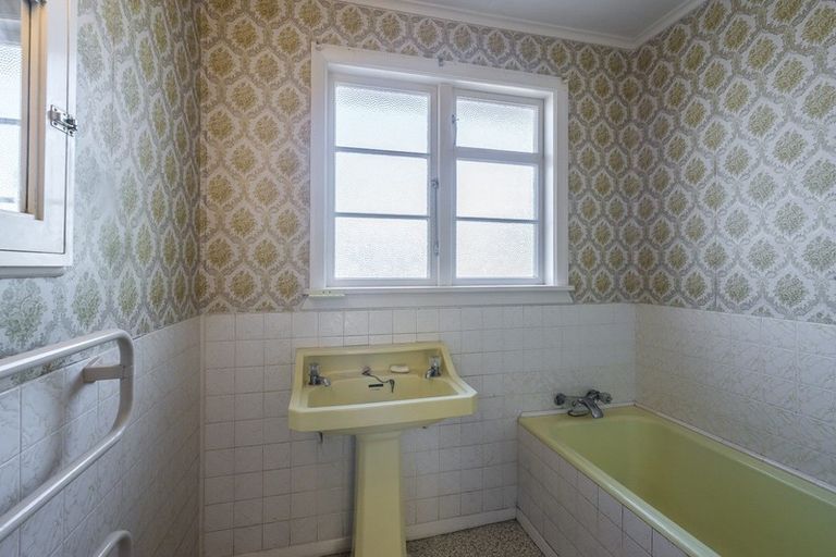 Photo of property in 14 Francis Road, Paraparaumu Beach, Paraparaumu, 5032