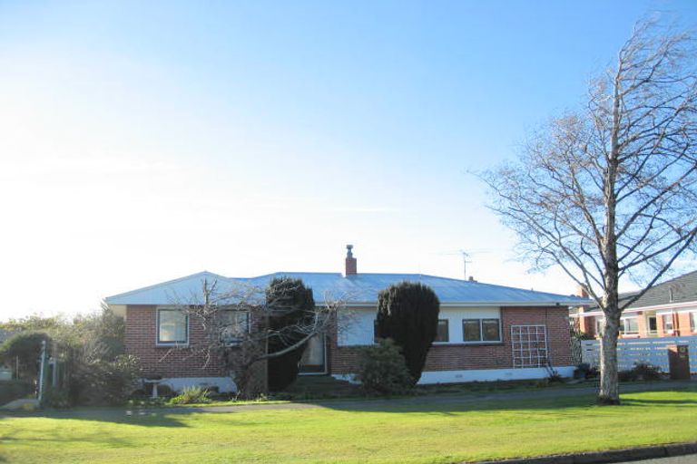 Photo of property in 16 Chelmsford Street, Windsor, Invercargill, 9810