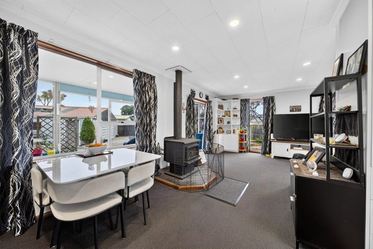 Photo of property in 30 Bayswater Crescent, Bromley, Christchurch, 8062