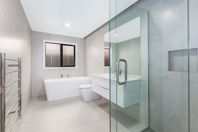 Photo of property in 9 Boeing Way, Newlands, 6037