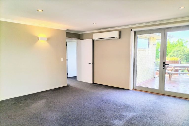 Photo of property in 6 Kereru Close, Halfway Bush, Dunedin, 9010